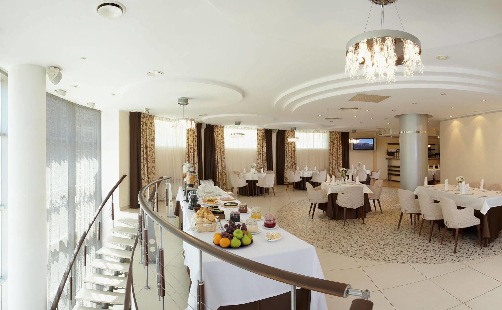 Vizavi Hotel Ekaterinburg Restaurante foto
